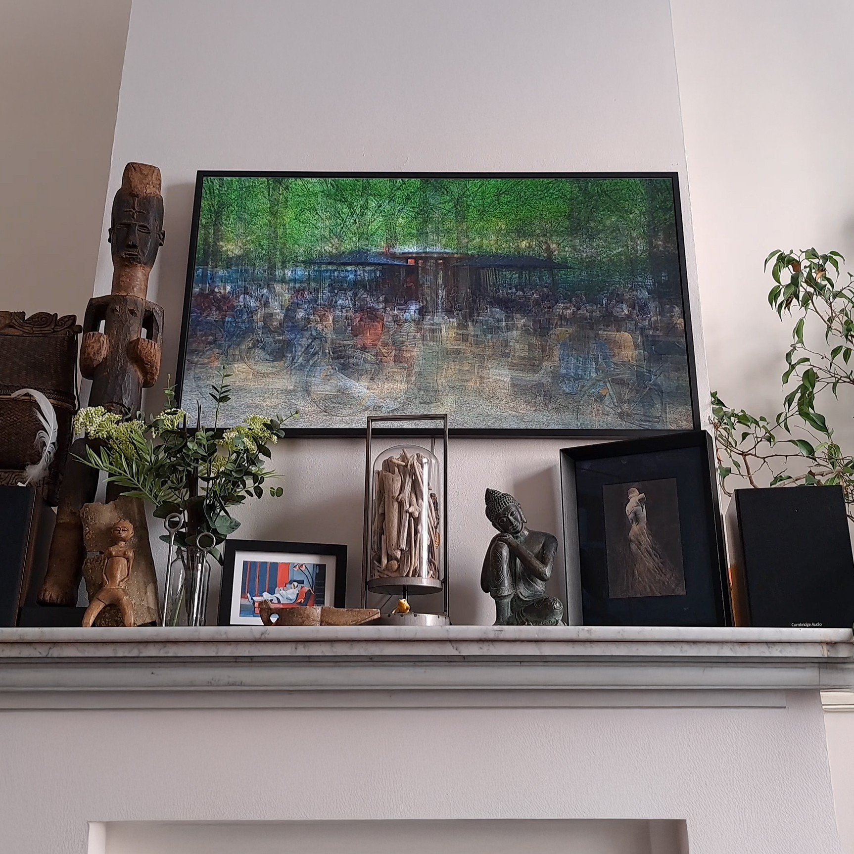 Black Frame with one artwork