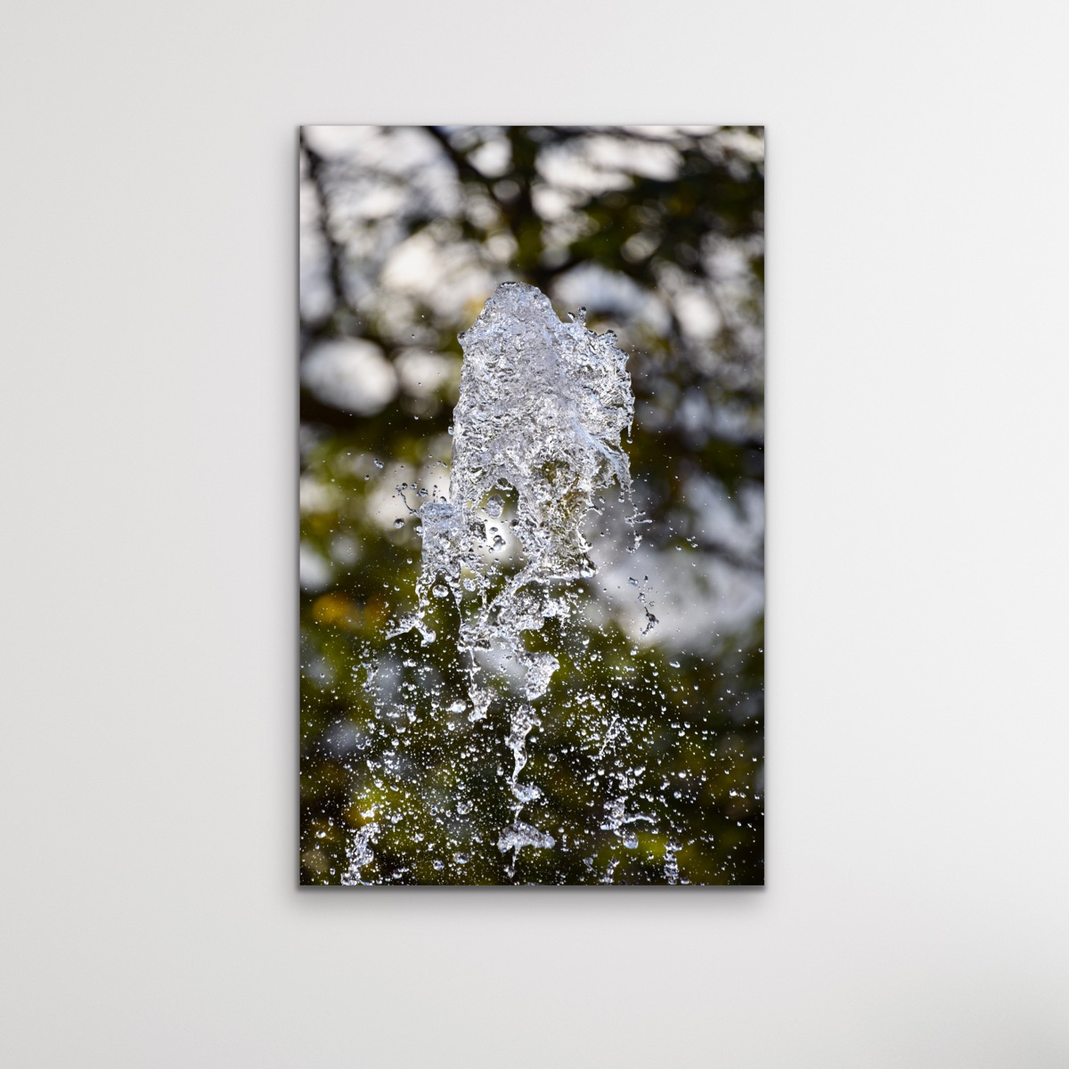 "Masquerade", magic of water
