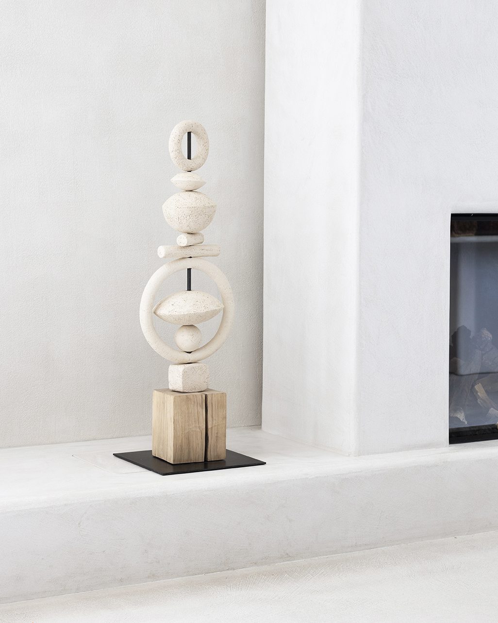 totem in ceramic