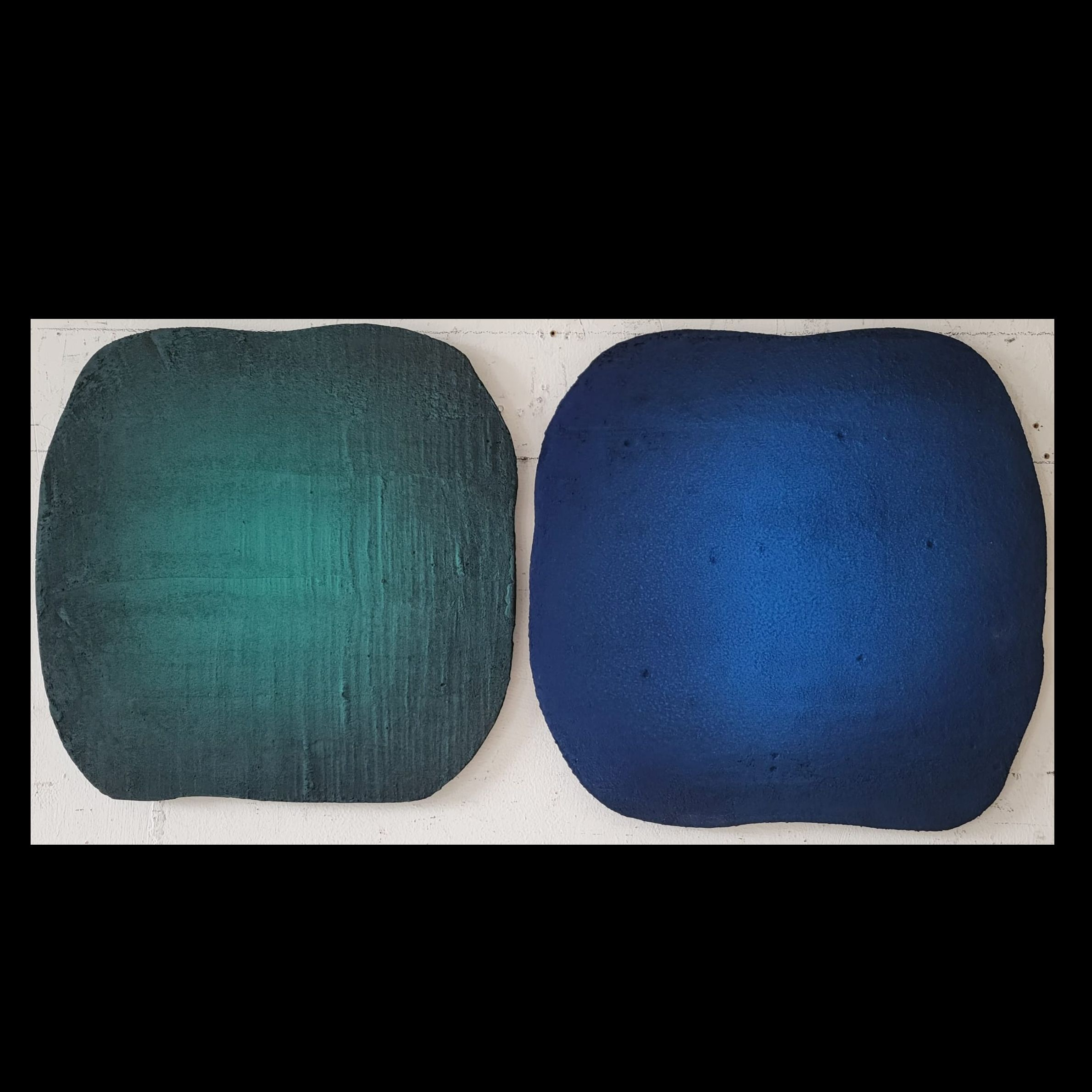 éclosion verte et bleu ciment et pigments sur dibond