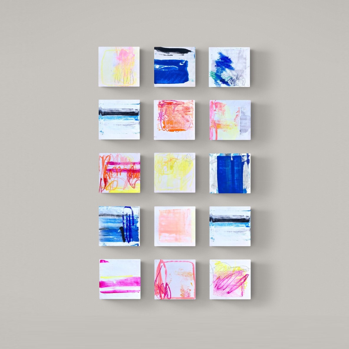 Oeuvre contemporaine 120/120/3cm, acrylique, encres, marqueurs, pastels, crayons sur 25 panneaux de bois 20/20/3cm. Bords peints, 2024, Roxane Malu