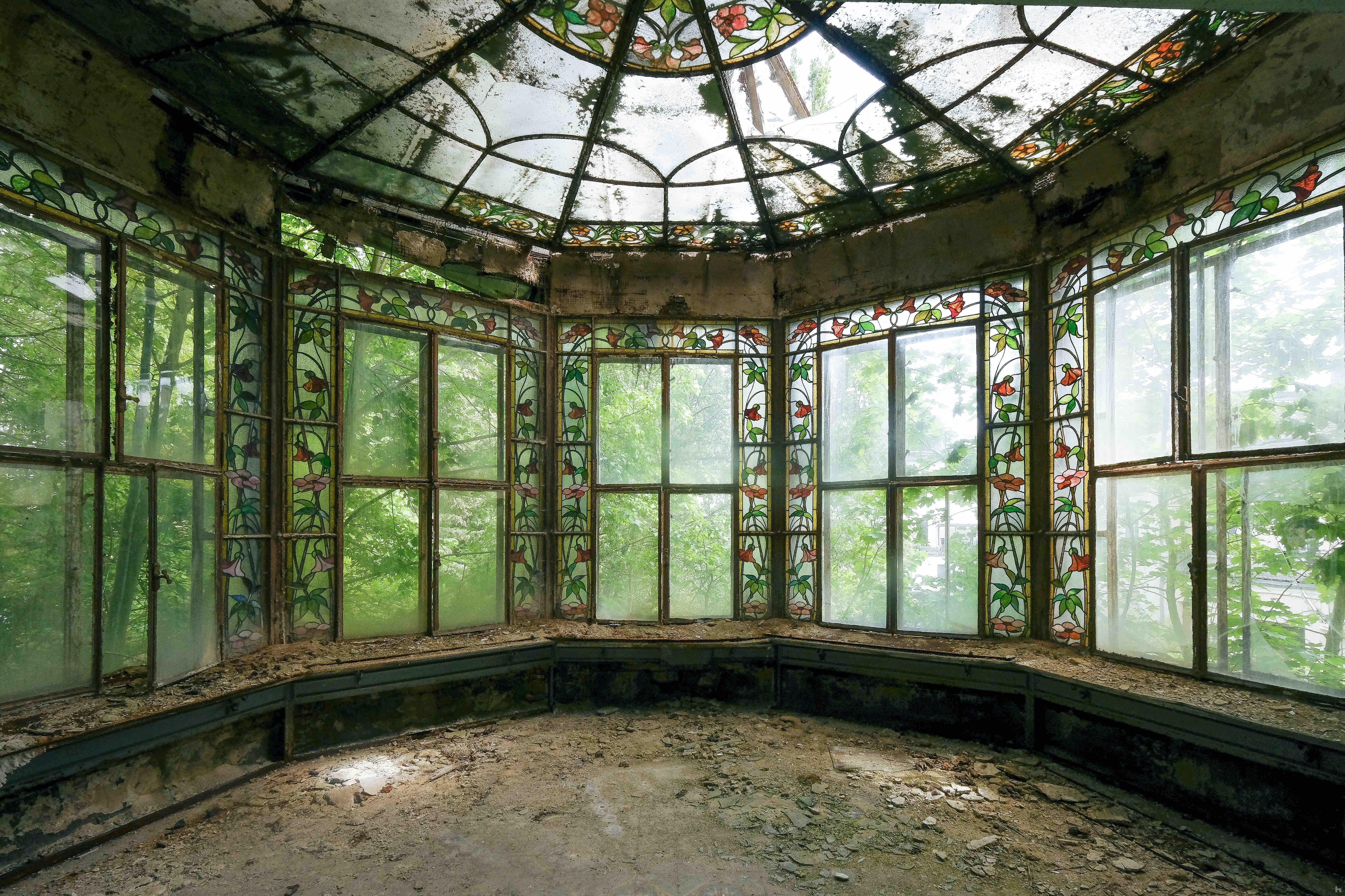 Art nouveau.Vitraux.