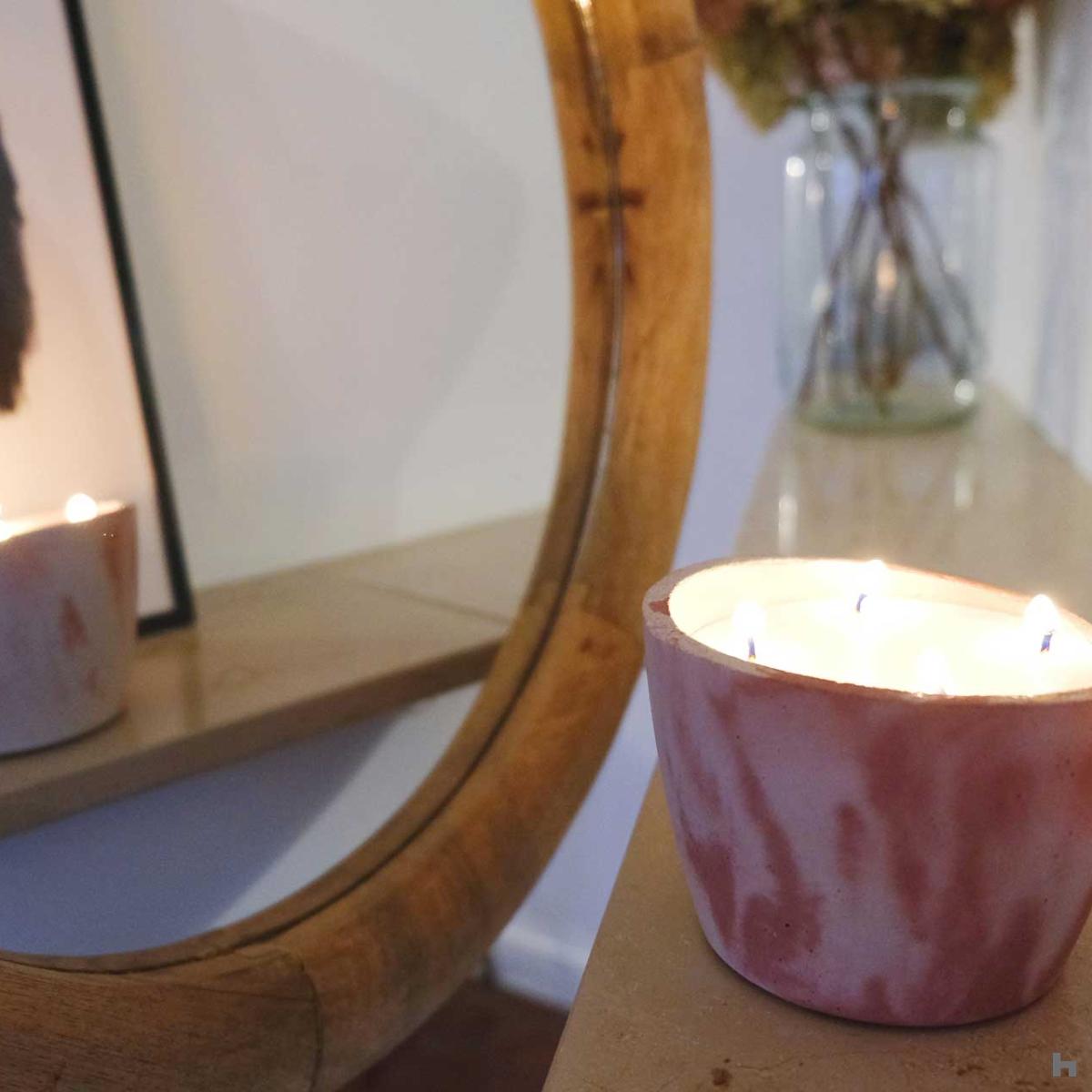 Terrae, design scented candle (Cèdre du Liban) made of concrete and vegetable wax