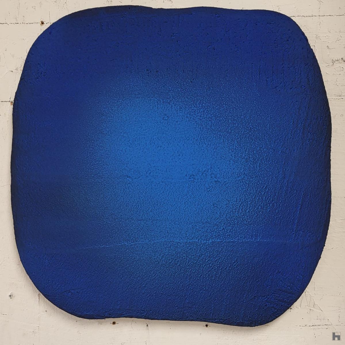 blue organic form 37 x 37 cm