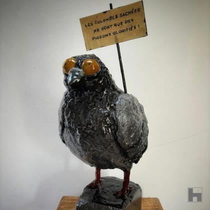 Les colombes sacrées ne sont que des Pigeons glorifiés!
