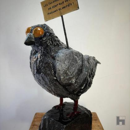 Les colombes sacrées ne sont que des Pigeons glorifiés!